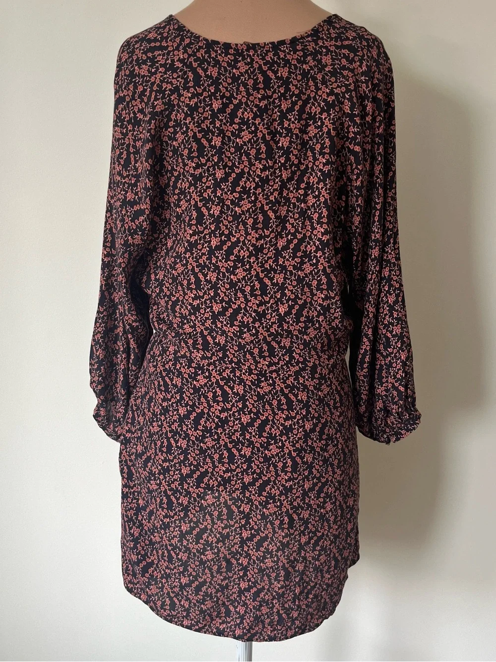 Free People Clara V-Neck 3/4 Sleeve Waist Tie Black Floral Tunic Mini Dress Sz M